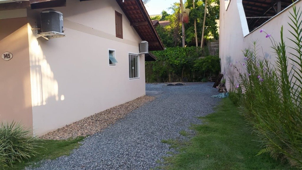 Lateral casa.