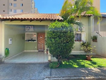 house em Rua Florindo Salvador, Conjunto Habitacional Santiago II - Londrina - PR
