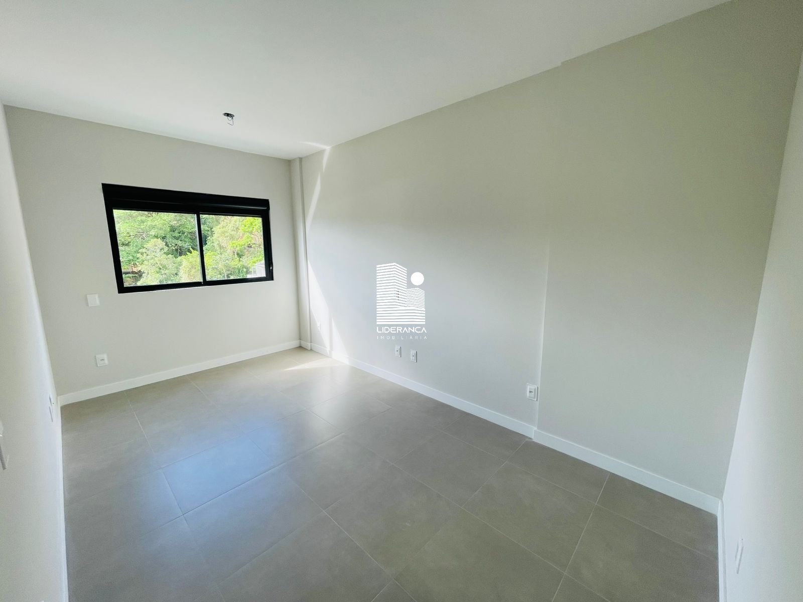 WhatsApp Image 2025-10-22 at 11.21