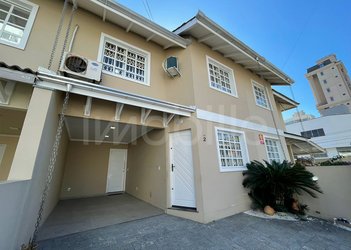 house em Rua Pedro Pereira Mafra, Ressacada - Itajaí - SC