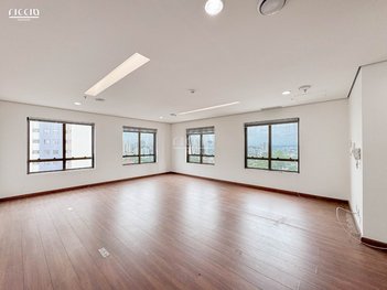 office em Rua Armando de Oliveira Cobra, Parque Residencial Aquarius - São José dos Campos - SP