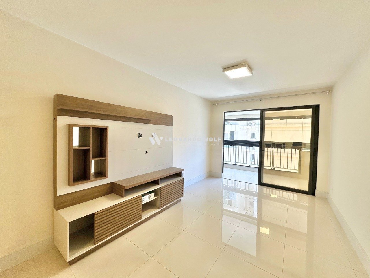 e311ce3f-5f8a-4804-8390-35de37fe596c 2