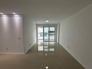 apartment em Rua Prefeito Sebastião Teixeira, Várzea - Teresópolis - RJ