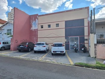 business em Rua Doutor Cardoso de Almeida, Centro - Botucatu - SP