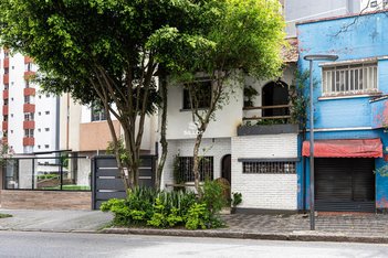commercial_building em Rua Alferes Ângelo Sampaio, Água Verde - Curitiba - PR