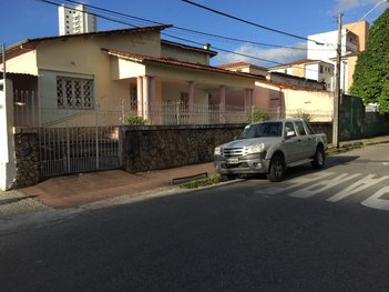 house em Rua Padre Barbosa de Jesus, Fátima - Fortaleza - CE
