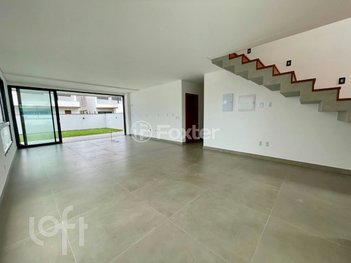 house em Rodovia Doutor Antônio Luiz Moura Gonzaga, Rio Tavares - Florianópolis - SC