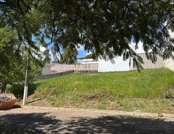 land_lot em Avenida Juventino Dias Filho, Condomínio Flamboyants - Lavras - MG