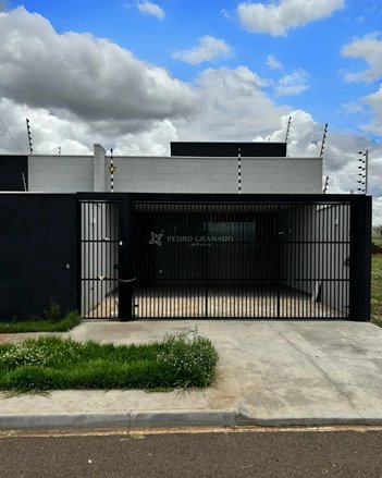 house em Rua Pioneiro Alexandre Bulla, Bom Jardim - Maringá - PR
