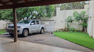 house em Avenida José Andraus Gassani, Distrito Industrial - Uberlândia - MG