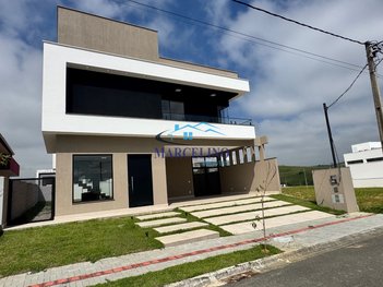 house em Avenida da Augusto de Carvalho, Parque Ipiranga - Resende - RJ