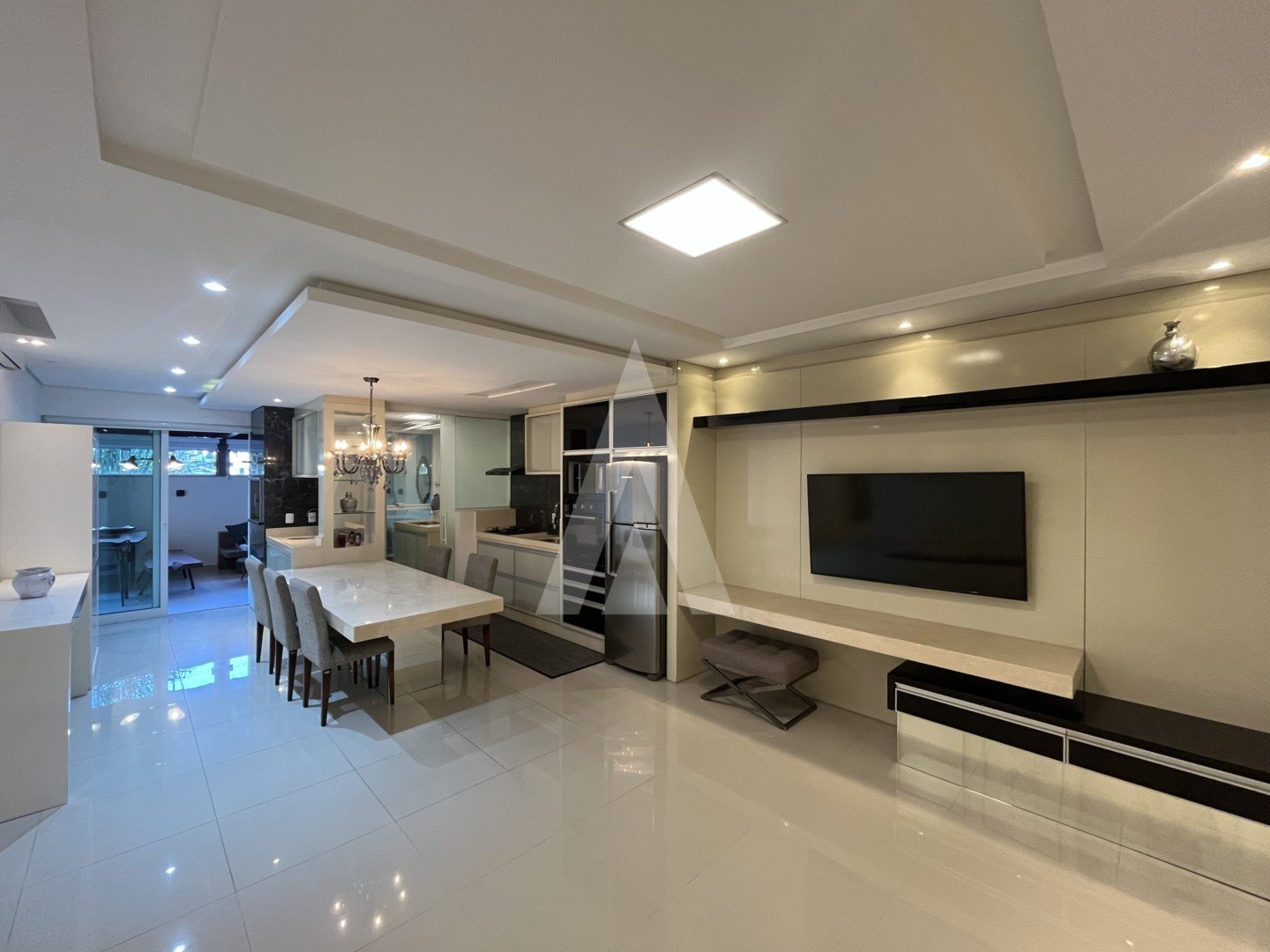 SALA DE ESTAR / JANTAR