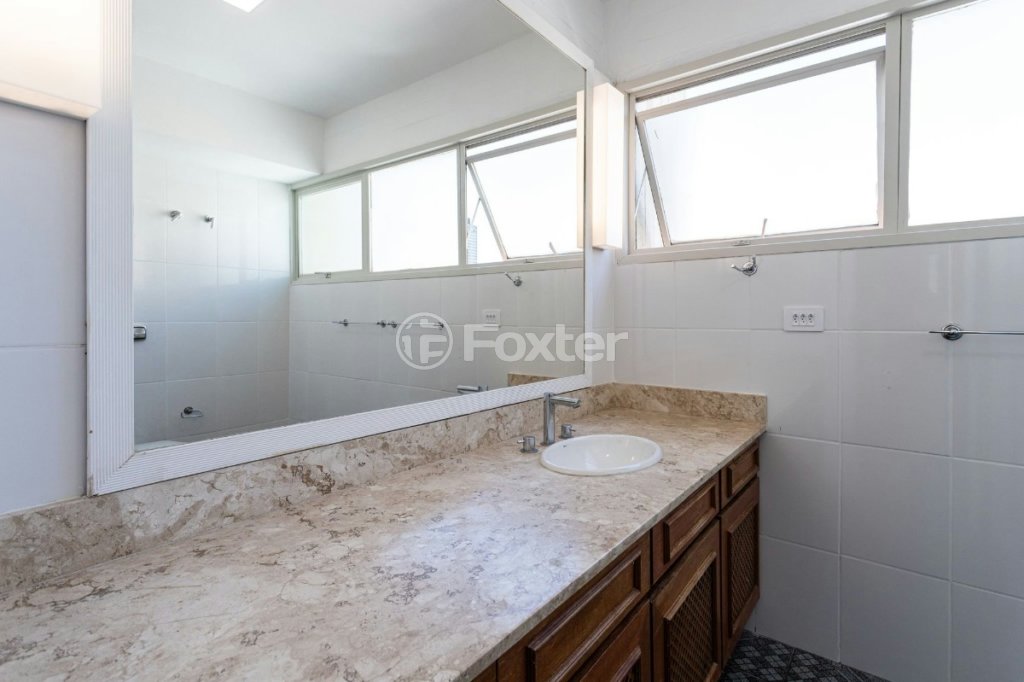 desktop_bathroom01.jpeg