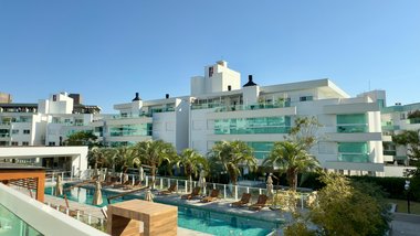 apartment em Avenida dos Dourados, Jurerê Internacional - Florianópolis - SC