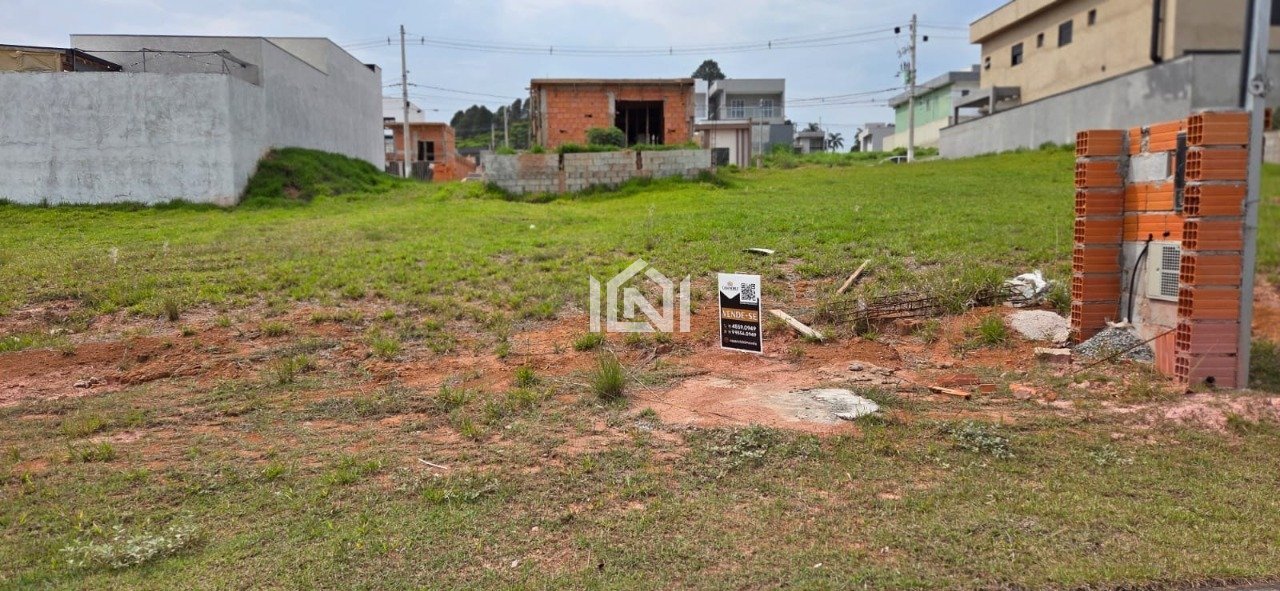 terreno a venda no condominio lago dos passaros