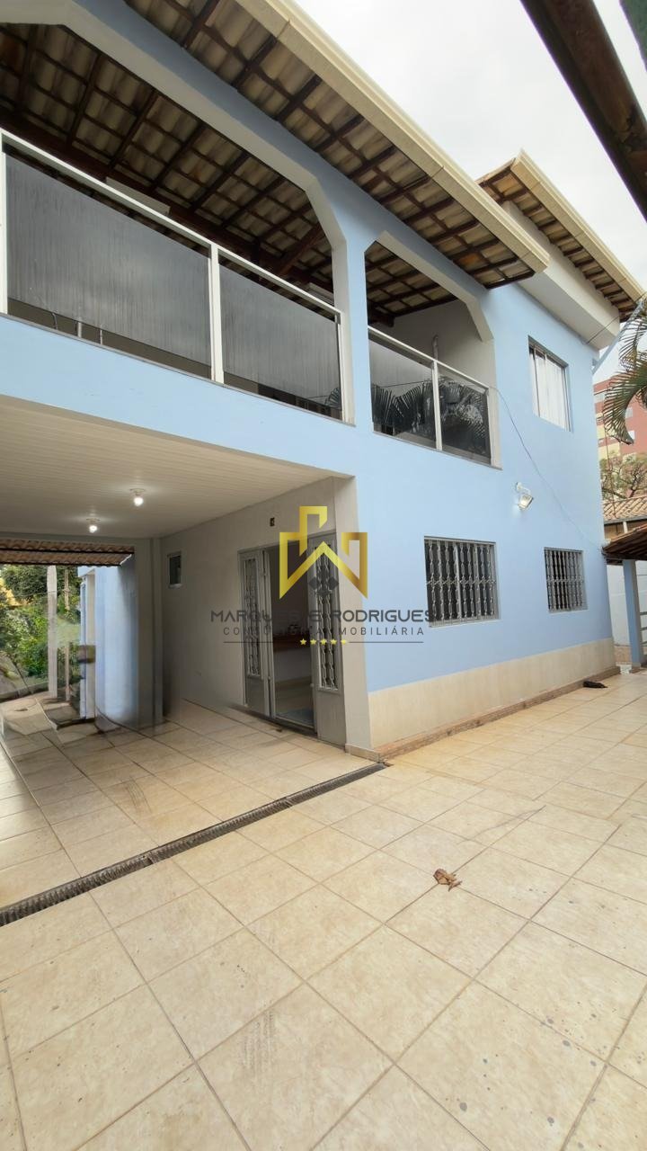 Casa com 3 quartos — Céu Azul, Belo Horizonte