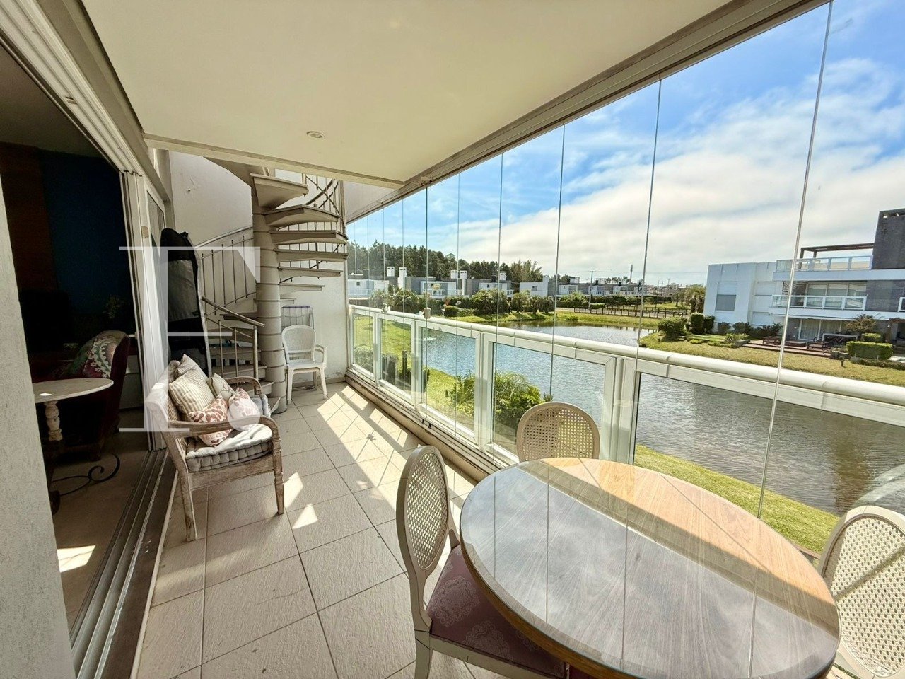 WhatsApp Image 2025-10-02 at 16.09