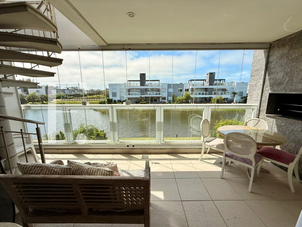 WhatsApp Image 2025-10-02 at 16.09