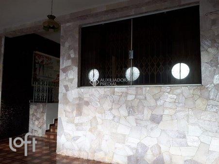 Rua Serafim Carlos - facade01.jpg