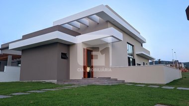 house em Avenida Red Park, São João do Rio Vermelho - Florianópolis - SC