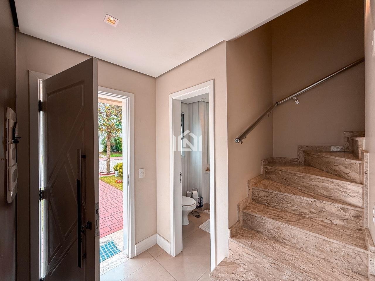 casa a venda no condominio portal da granja - hall