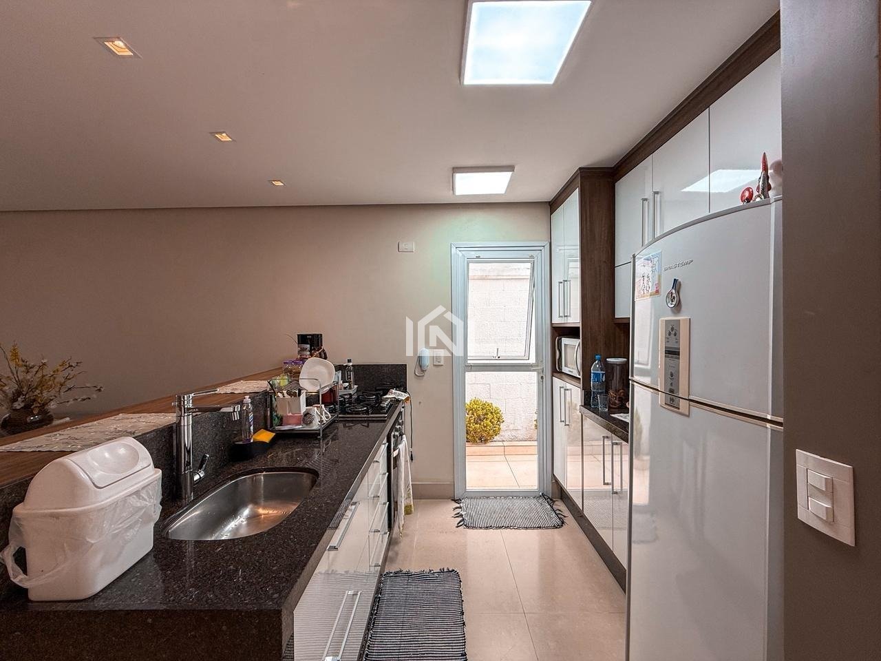 casa a venda no condominio portal da granja - cozinha