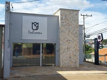 office em Curuzu, Centro - Botucatu - SP