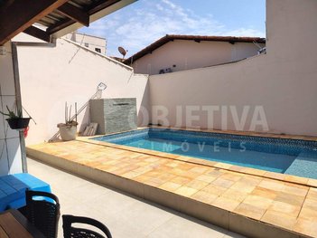 house em Avenida Francisco Ribeiro, Segismundo Pereira - Uberlândia - MG