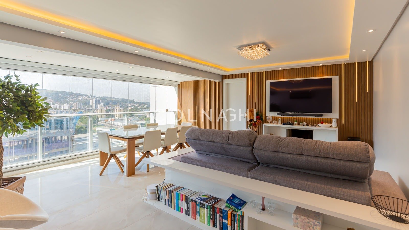 Apartamento muito iluminado no Central Parque - Visite com a Colnaghi Imóveis