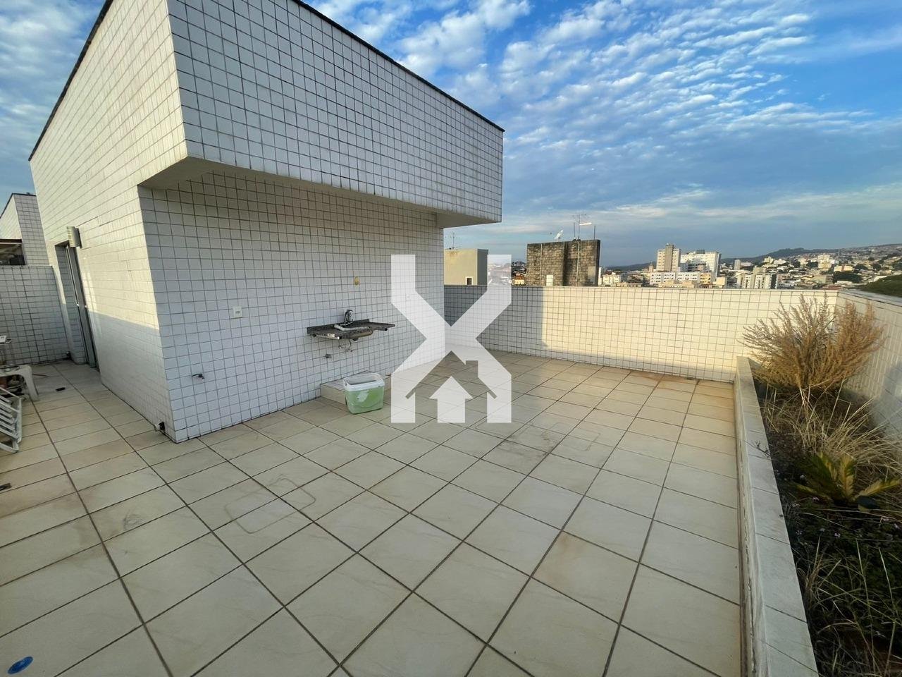 Cobertura com 3 quartos — Sagrada Família, Belo Horizonte