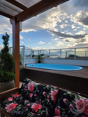 apartment em Avenida Luiz Boiteux Piazza, Cachoeira do Bom Jesus - Florianópolis - SC