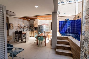 house em Rua Ambaitinga, Praça da Bandeira - Rio de Janeiro - RJ