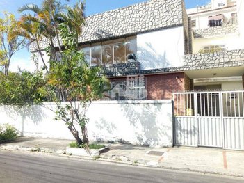 house em Rua Doutor Alcides Figueiredo, Centro - Niterói - RJ