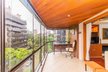 apartment em Rua Carlos Trein Filho, Auxiliadora - Porto Alegre - RS