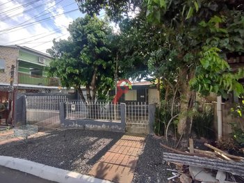 house em Rua dos Biscateiros, Harmonia - Canoas - RS