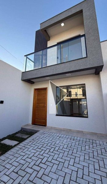 house em Rua Malvina Sacavem Couto, Centro - Navegantes - SC