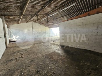 industrial em Rua Oliveira Viana, Pampulha - Uberlândia - MG