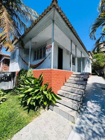 house em Rua Santarém, Operária Nova - Criciúma - SC