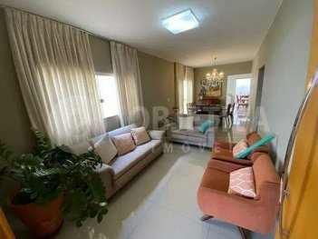 house em Rua Manto, Jardim Patrícia - Uberlândia - MG