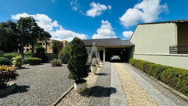 house em Rua Treze de Maio, Iririú - Joinville - SC