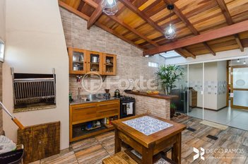 house em Rua Heitor Kramer, Guarujá - Porto Alegre - RS