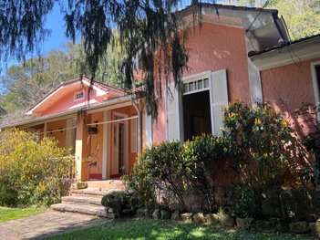 house em Rua Professor Stroeller, Quarteirão Brasileiro - Petrópolis - RJ
