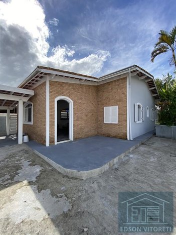 house em Rua Engenheiro Nilton de Oliveira e Silva, Pontal de Santa Marina - Caraguatatuba - SP