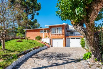house em Rua Esteio, Cavalhada - Porto Alegre - RS