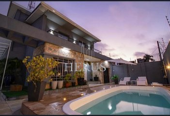 house em Rua Reinaldino Schaffenberg de Quadros, Cristo Rei - Curitiba - PR