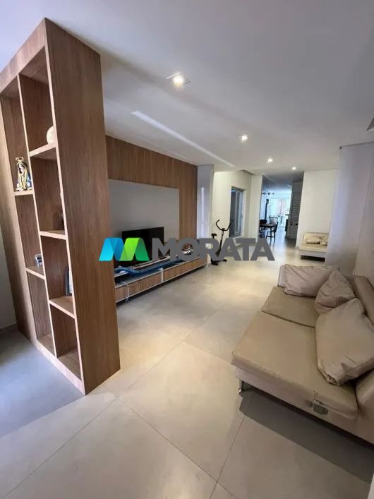 Casa com 6 quartos — Ipiranga, Belo Horizonte