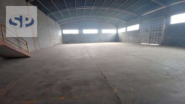 industrial em Rua Padre Eugênio, Jardim Jacinto - Jacareí - SP