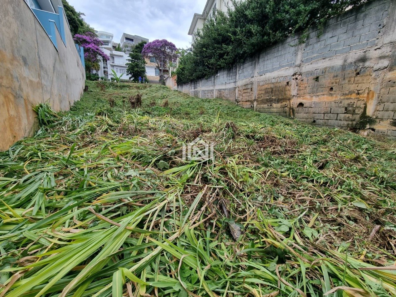 terreno a venda no condominio golf village