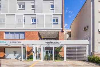 apartment em Avenida Venâncio Aires, Farroupilha - Porto Alegre - RS