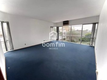 business em Avenida Presidente Franklin Roosevelt, Navegantes - Porto Alegre - RS